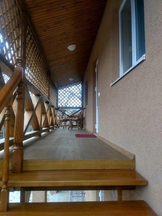 Садиба "У Юлії" Svalyava Exterior photo